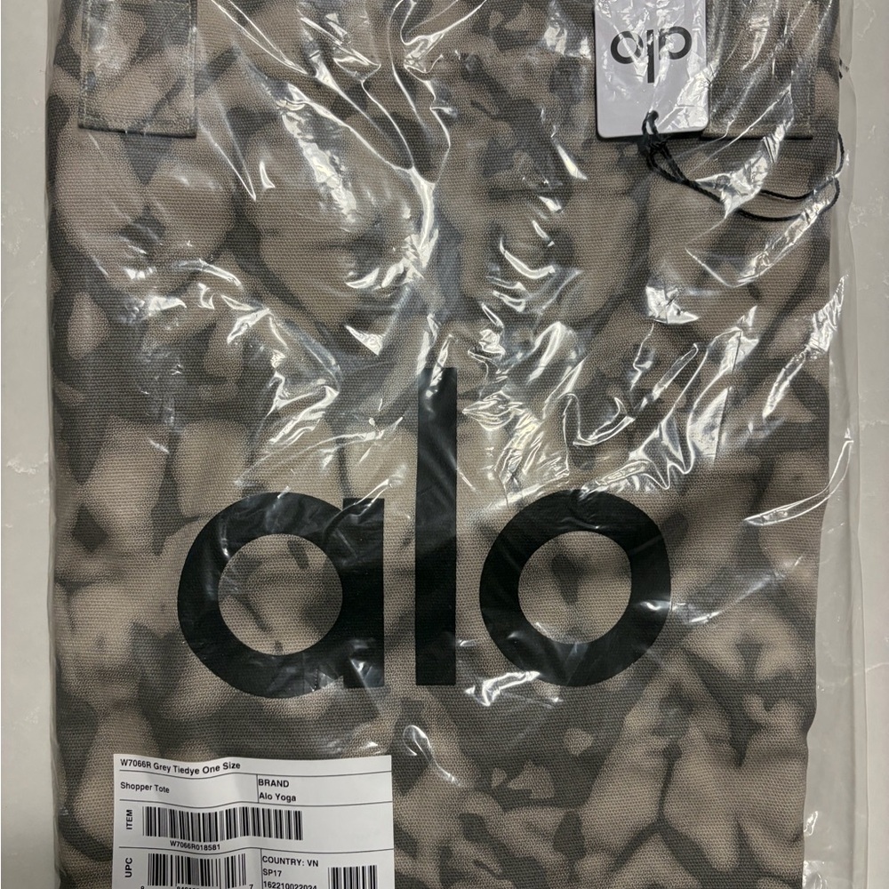 ALO Yoga Gray Tie-Dye Shopper Tote